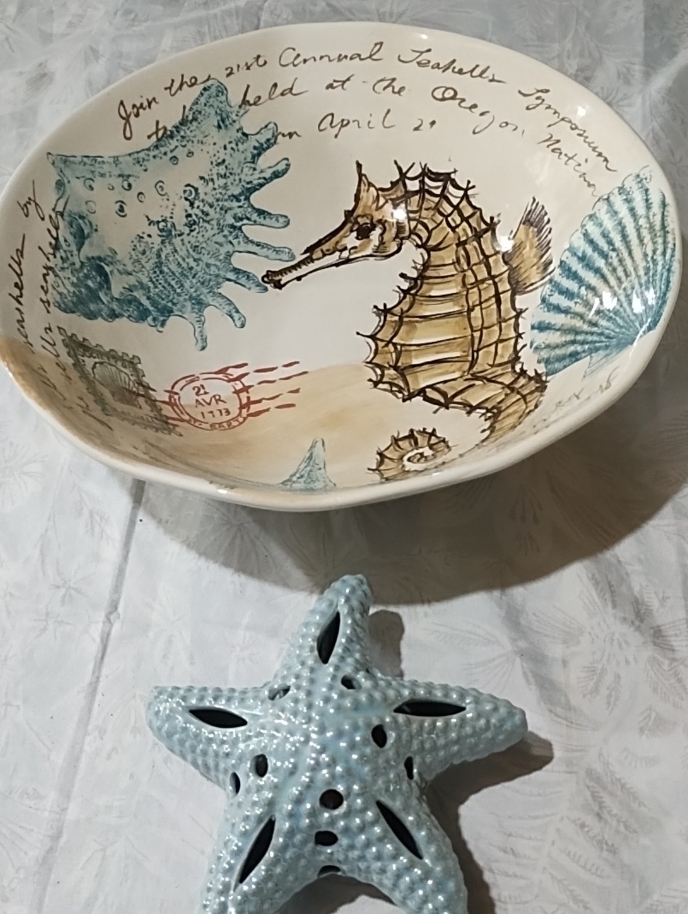 Coastal Seahorse Decorative Ceramic Bowl in Cream and Teal And Starfish EUC.